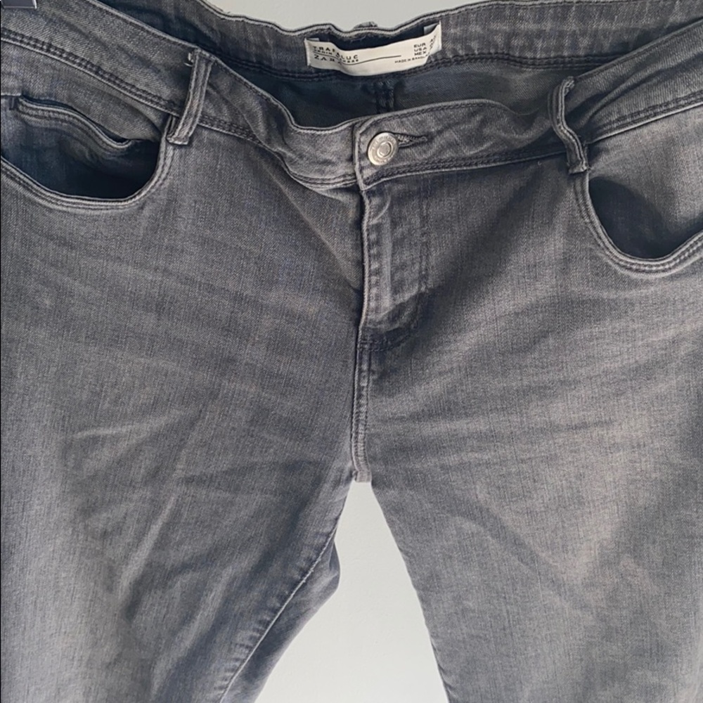 Zara Gray Skinny Jeans with Frayed Bottoms - Picture 3 of 8